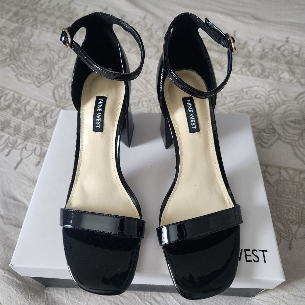 Women's Nine West Ilea ankle strap sandals Black Size 8